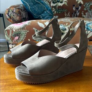 Eileen Fisher Suede Taupe Platform Banded Wedge Sandals size 8.5